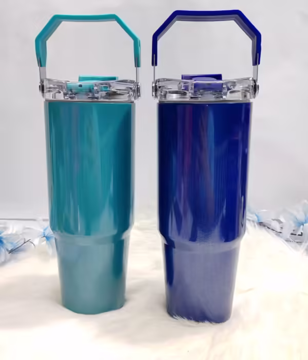 vaso térmico con asa azul y verde